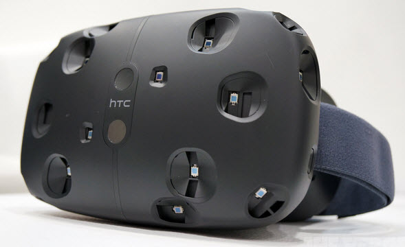 Шлем виртуальной реальности HTC Vive поступит в продажу в апреле 2016